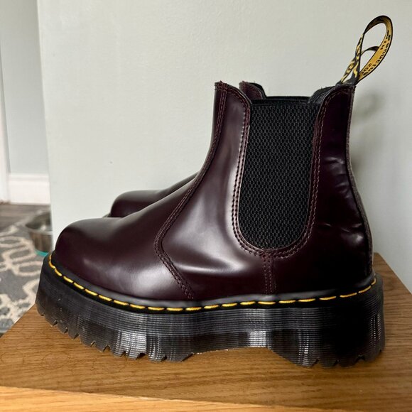 Dr. Martens 2976 Quad Chelsea Boots - Picture 4 of 4